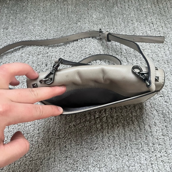 Michael Kors Crossbody Bag - Picture 4 of 9